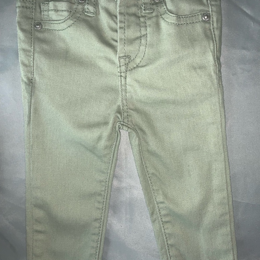 Infant Clothing - Picture 3 of 4
